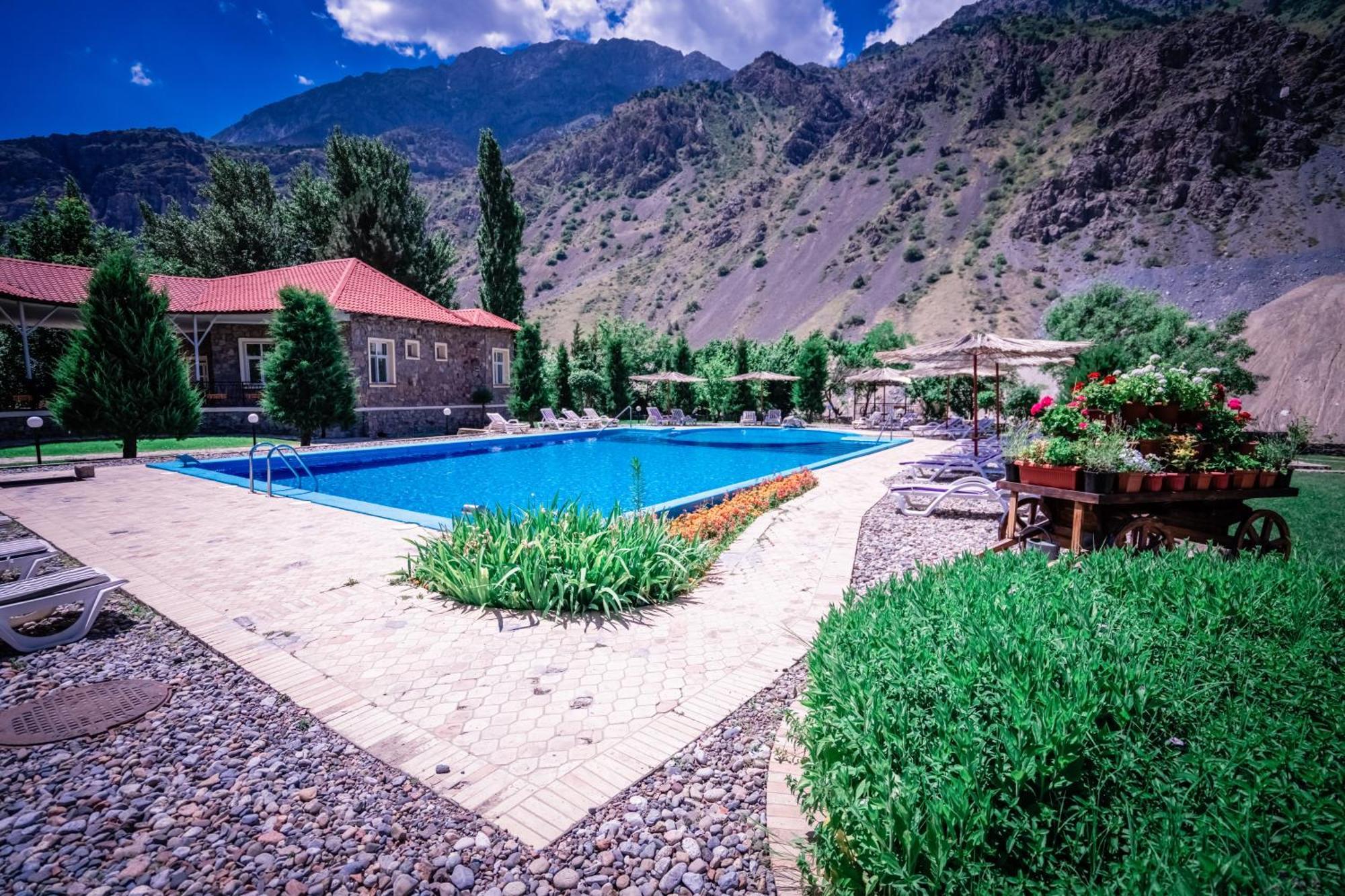 Chatcal Mountains Resort Burchmulla Extérieur photo