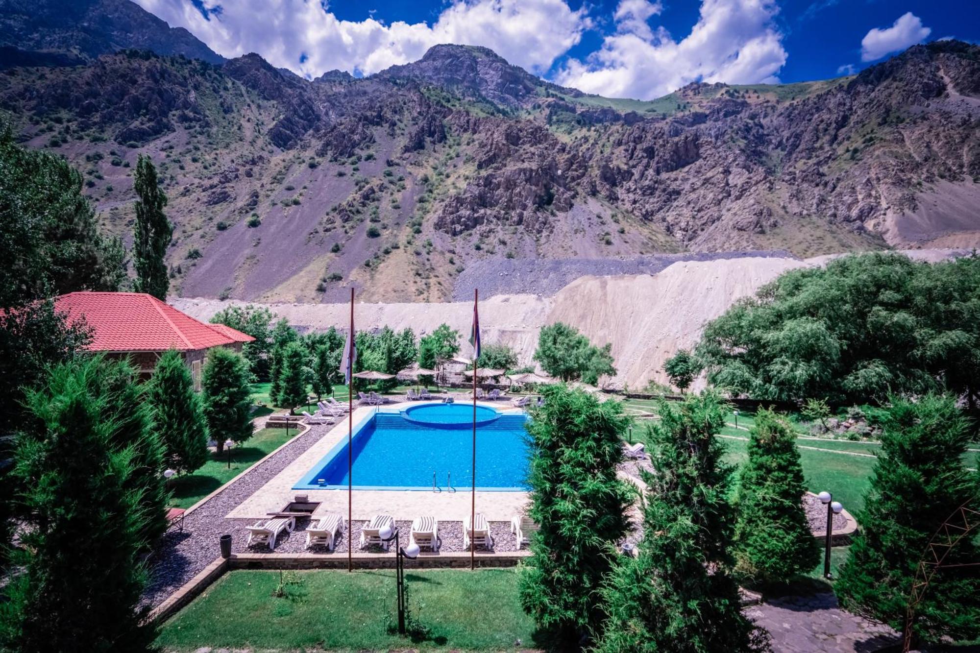 Chatcal Mountains Resort Burchmulla Extérieur photo
