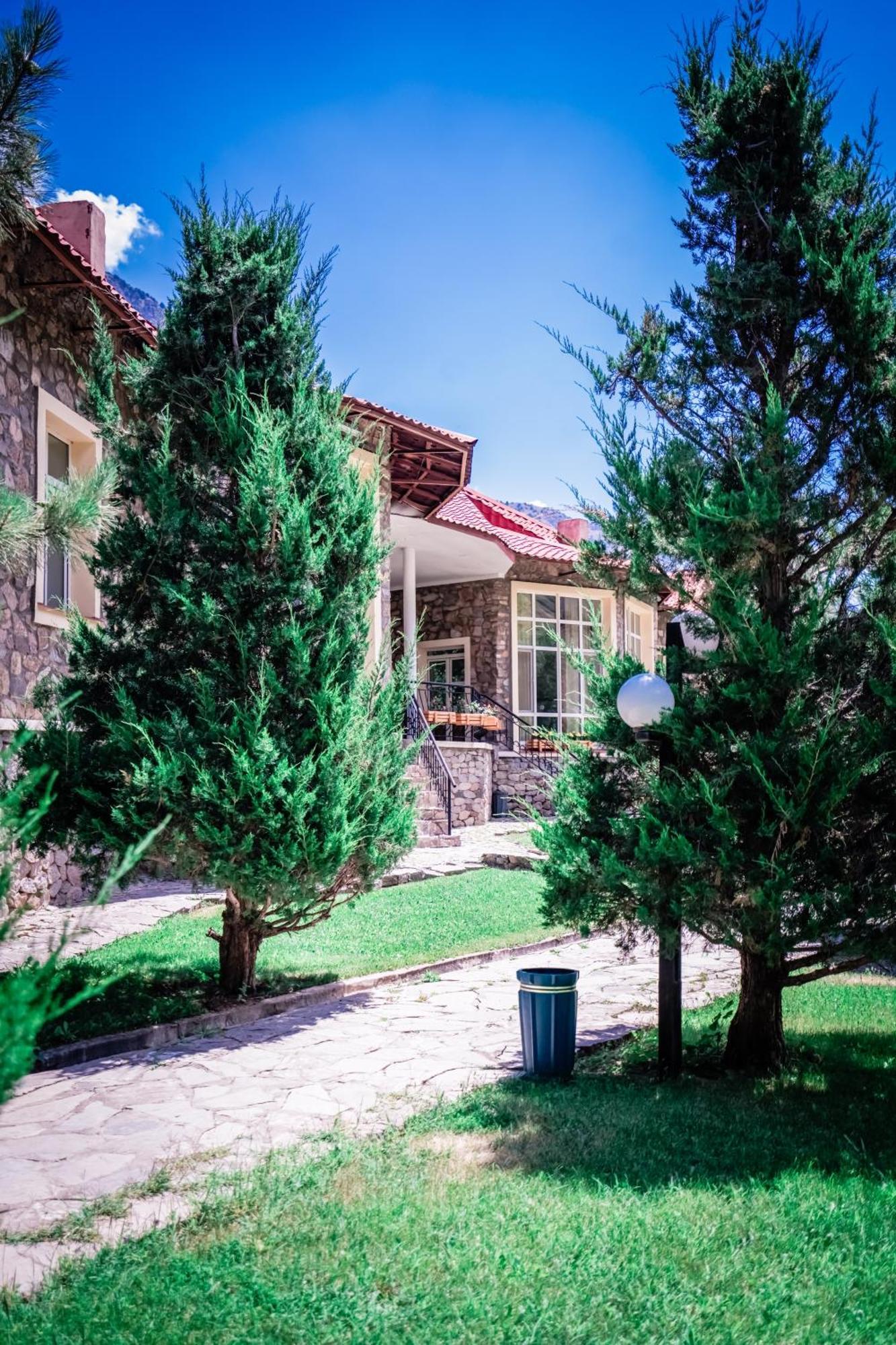 Chatcal Mountains Resort Burchmulla Extérieur photo