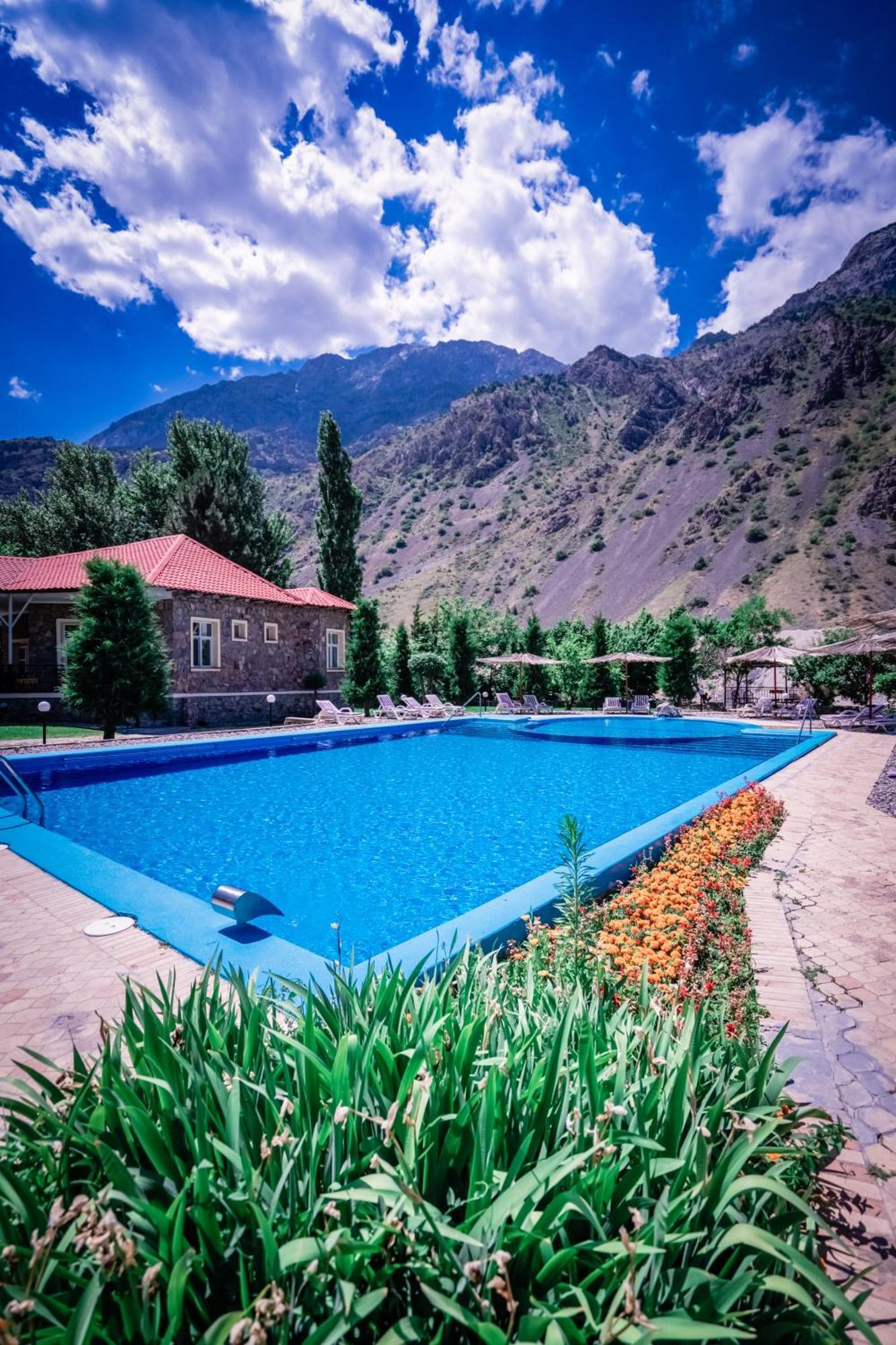 Chatcal Mountains Resort Burchmulla Extérieur photo
