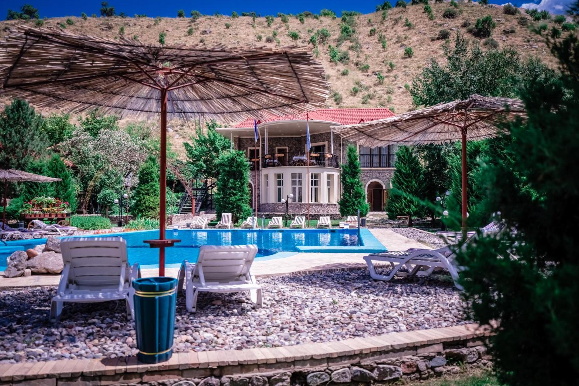 Chatcal Mountains Resort Burchmulla Extérieur photo