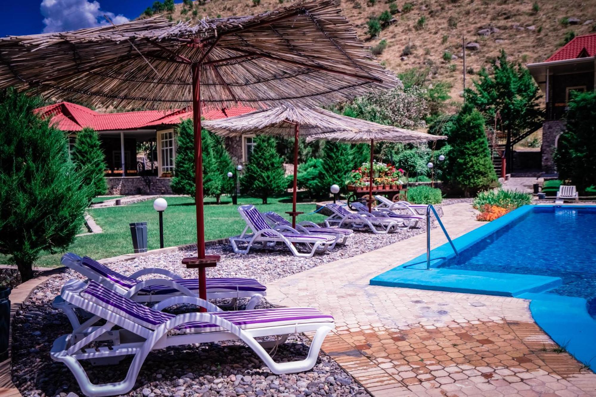 Chatcal Mountains Resort Burchmulla Extérieur photo