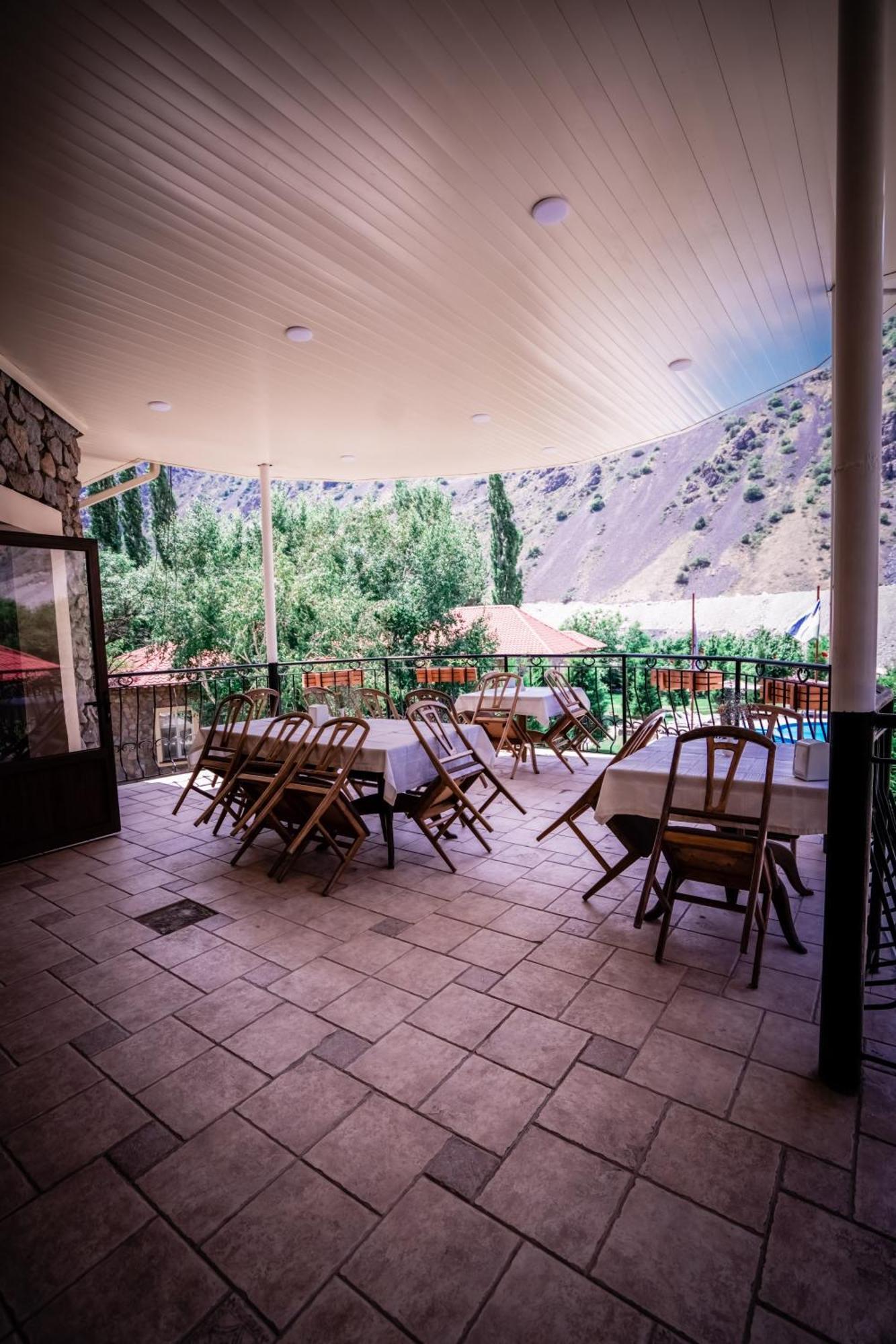 Chatcal Mountains Resort Burchmulla Extérieur photo